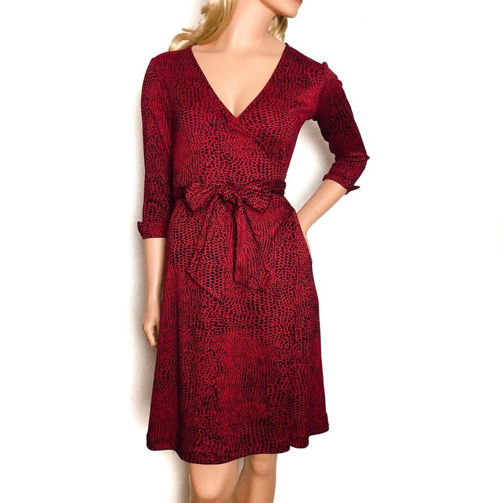 💢 NY & Co Red & Black Classic Wrap Dress